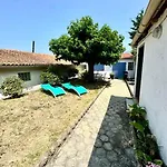 Holiday home Maison Avec Jardin Et Proche